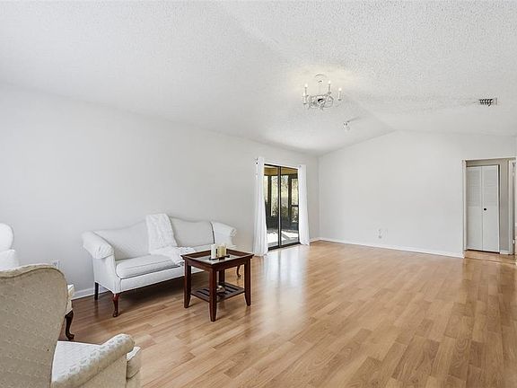 3rd image of 21174 SW PEACH BLOSSOM STREET