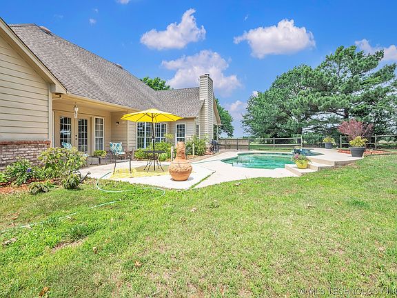 3rd image of 22404 S Rose Glen Ct