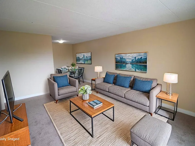 37 Berkeley Pl W — Photo 16