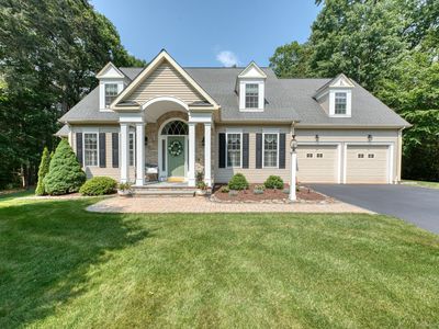 22 Windsor Lane, New Hartford, CT, 06057