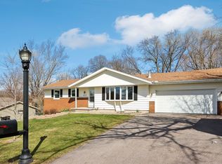 617 Chokecherry Trl, Deforest, WI 53532