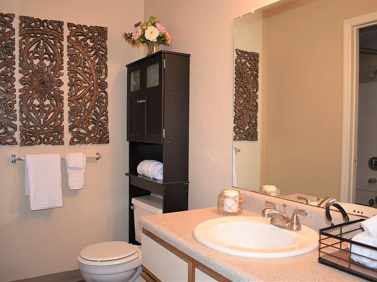The Bicycle Club Apartments — Photo 10