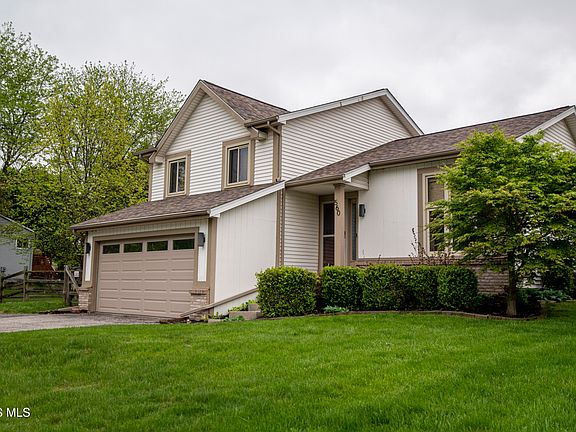 3rd image of 560 Centerfield Dr