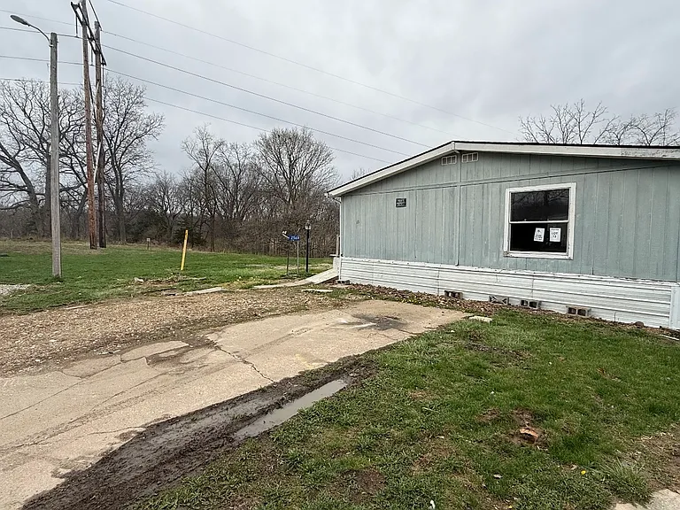 2569 Park Cir #13 — Photo 4