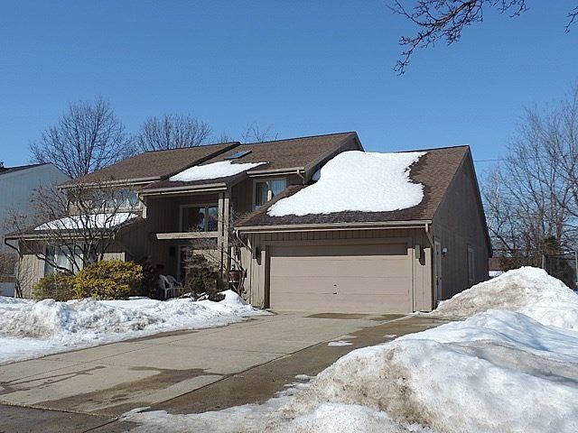 1st image of 24035 Wendover Dr