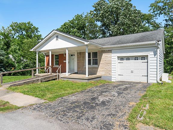 3rd image of 102 Leesway Ct
