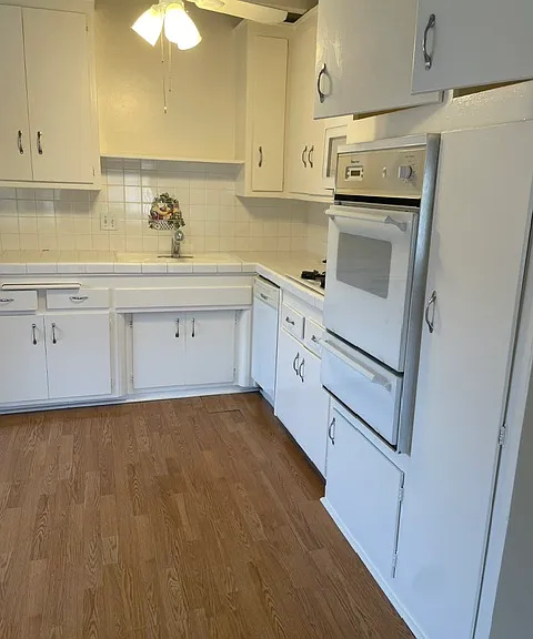15206 Dickens St #6 — Photo 14