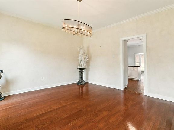 5th image of 7212 Stoneleigh Dr