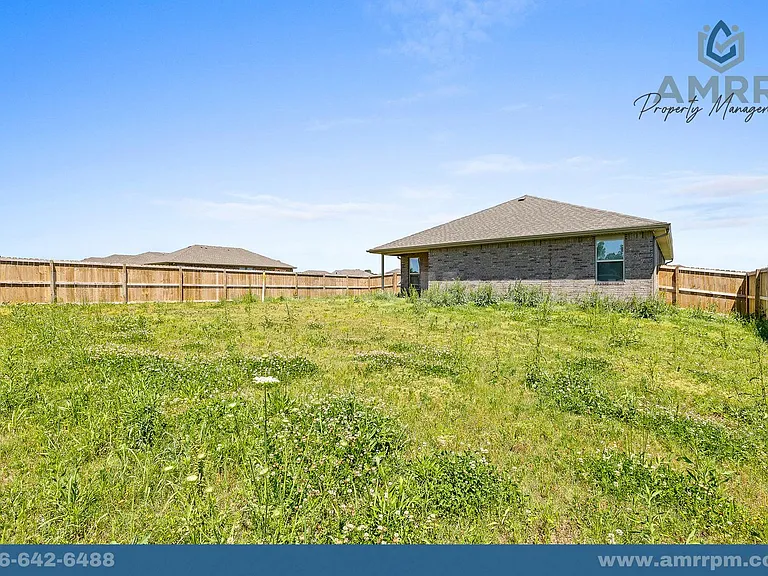 1007 SW 3rd Ave — Photo 2