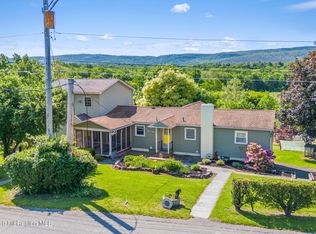 19 Pompeys Cave Rd, High Falls, NY 12440