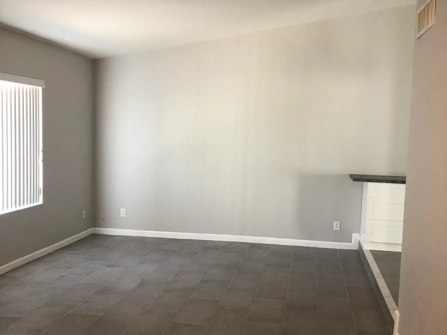3 bed, 1905 sqft, $2,650 — Photo 2