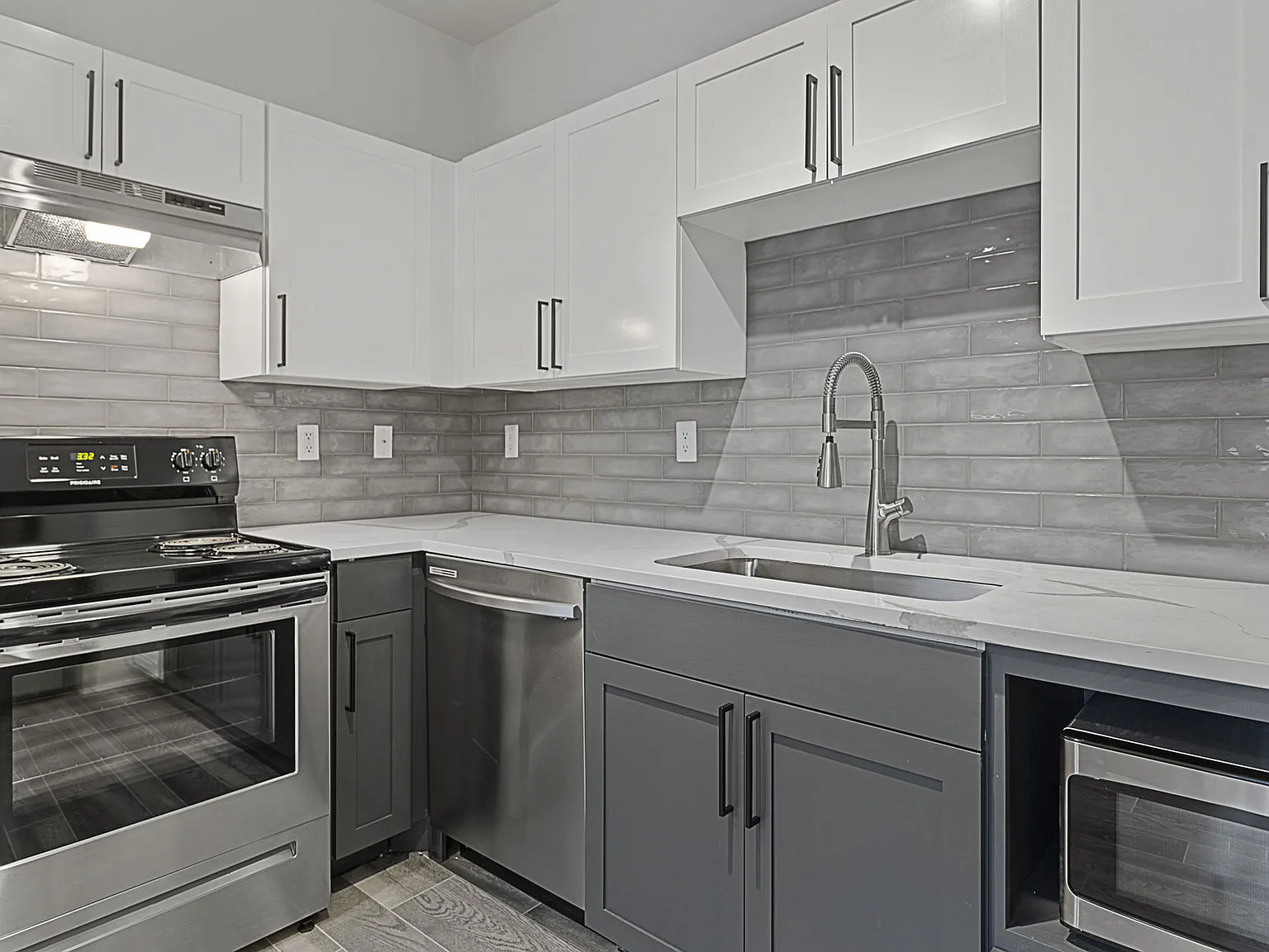 Sullivan — Photo 1