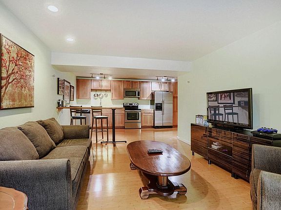 4th image of 1611 Garfield Ave #12