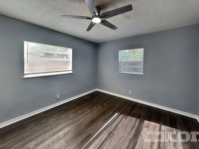 4118 W La Salle St — Photo 5