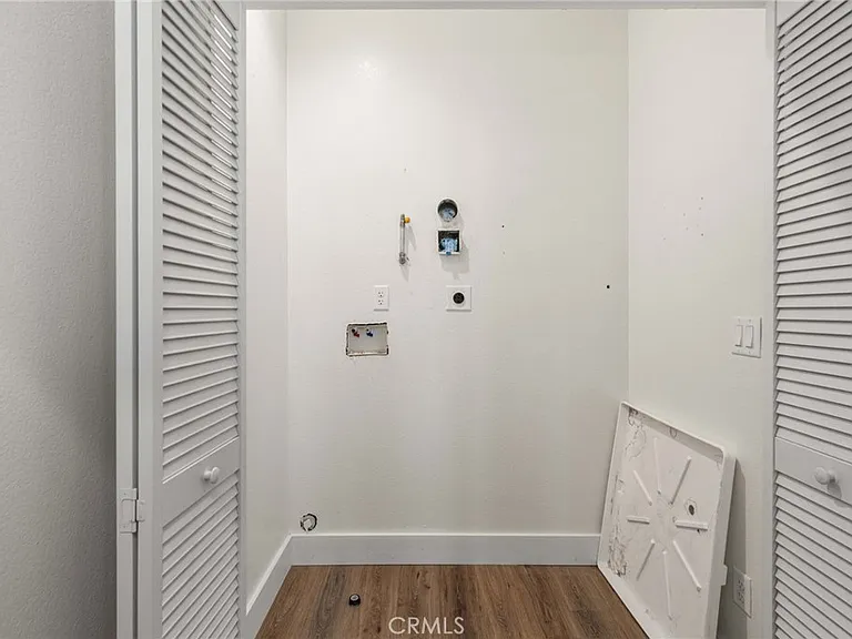 123 E Knox Dr — Photo 34