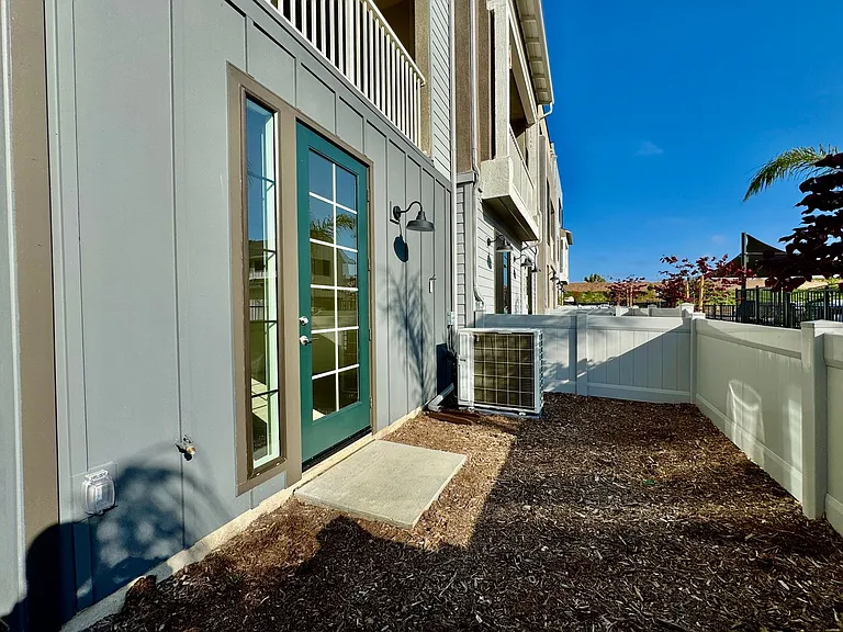 2543 Elderberry Ln — Photo 42