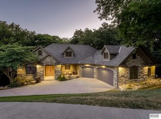5016 S 237th Cir, Elkhorn, NE 68022