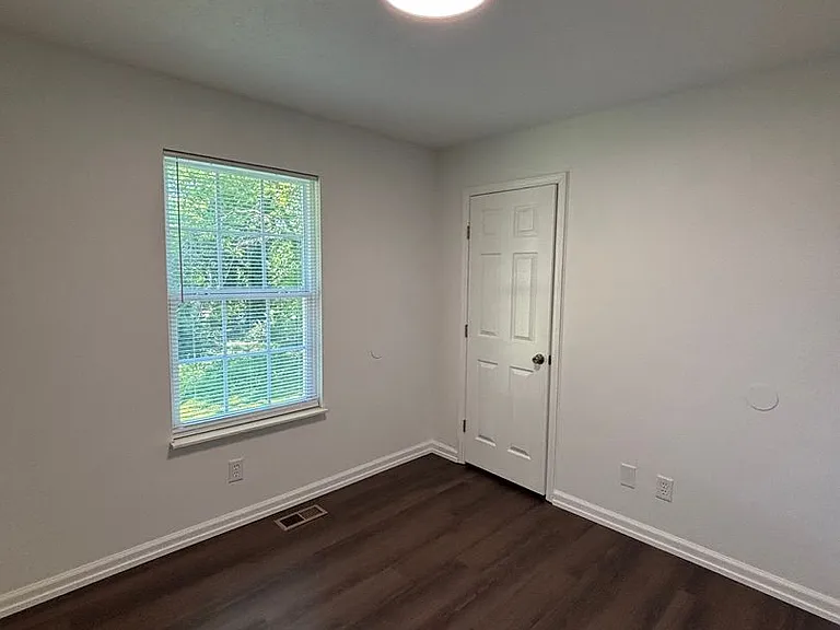 1712 Delaware Ave — Photo 18