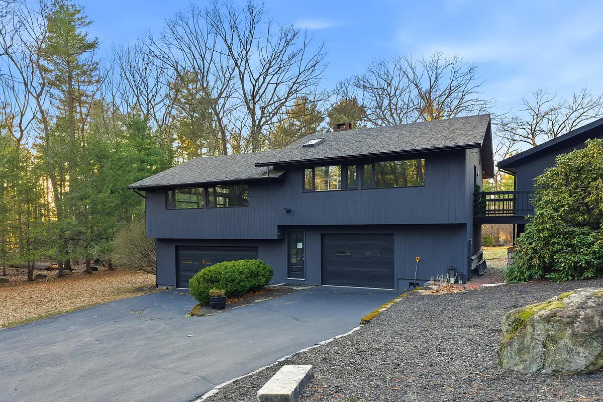 Building Photo - 86 Myles Standish Rd