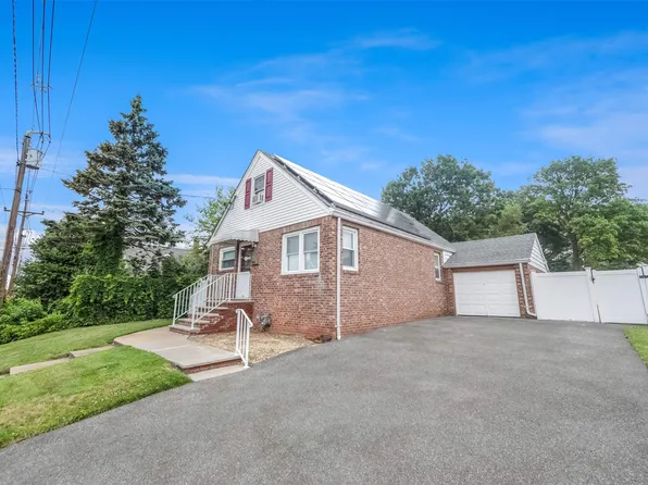 340 Woodside Ave, Hasbrouck Heights, NJ 07604