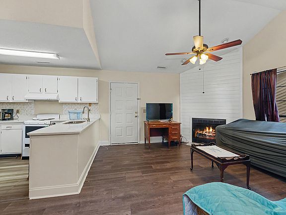 5th image of 2182 Spoleto Ln