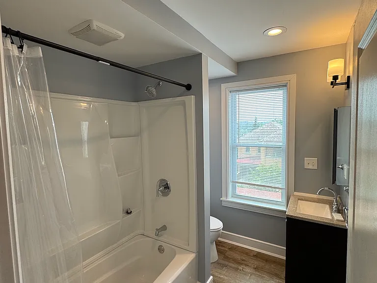 735 Winton St — Photo 23