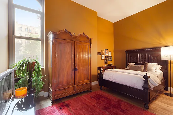 Rented by CORE | media 16