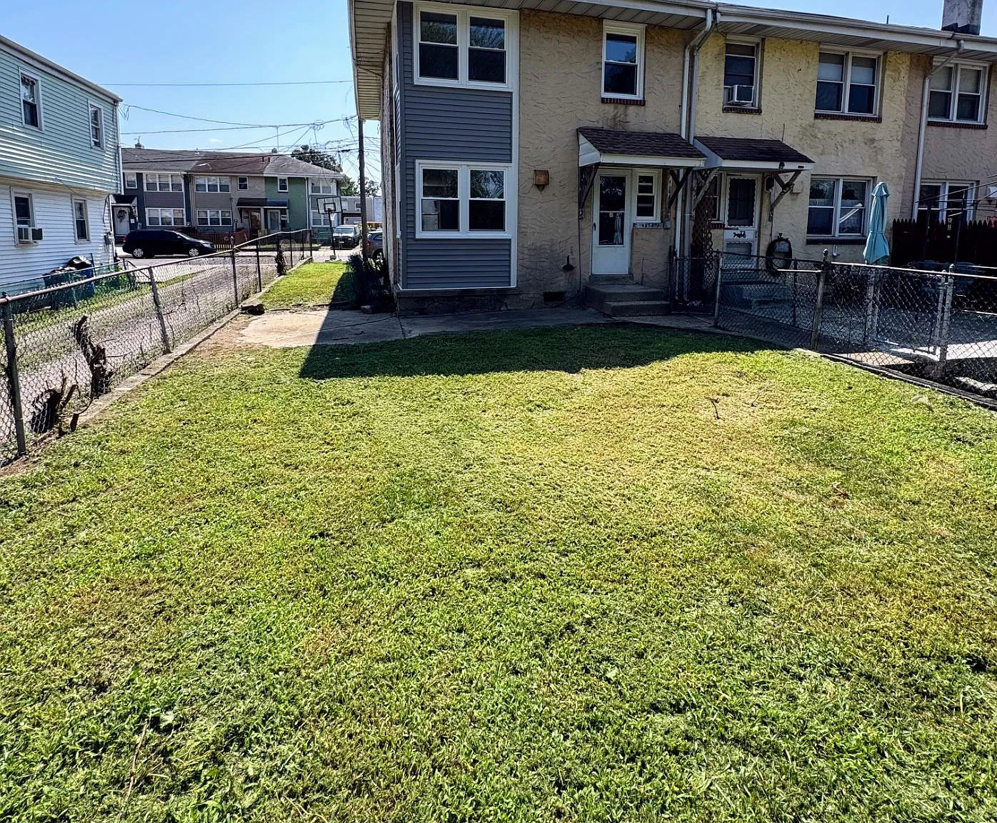 3 bed, 1.0 bath, 1116 sqft, $2,200 — Photo 4
