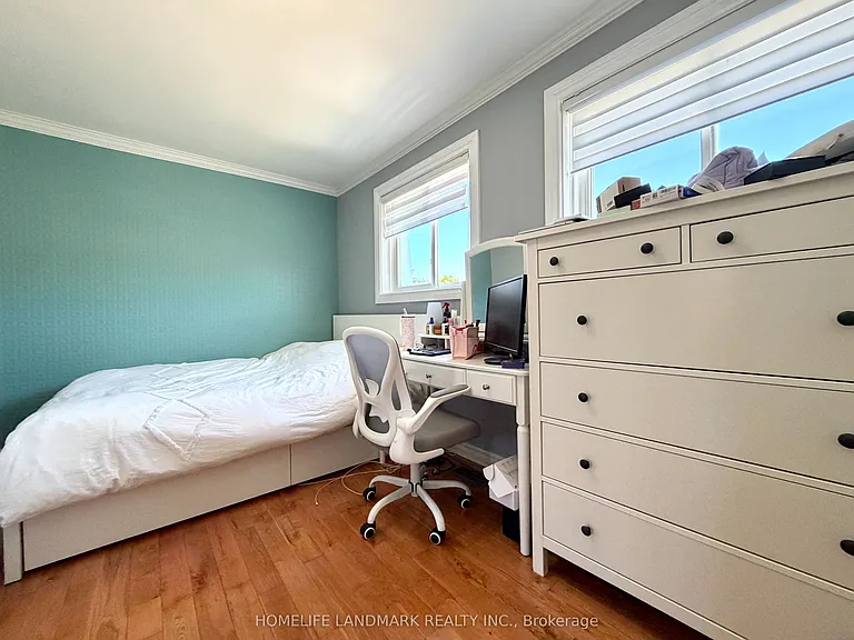 400 Mississauga Valley Blvd #20 — Photo 17