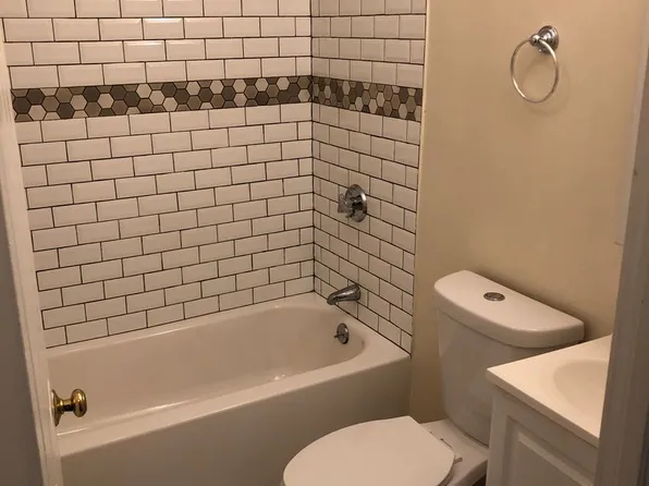 216 Beaver Dam Rd #1H, Plymouth, MA 02360