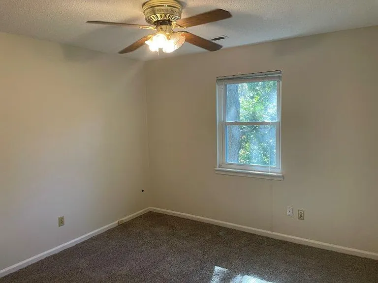 2519 Hawksbury Ln — Photo 19