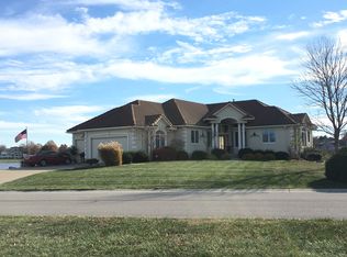 4901 SW Gull Point Dr, Lees Summit, MO 64082