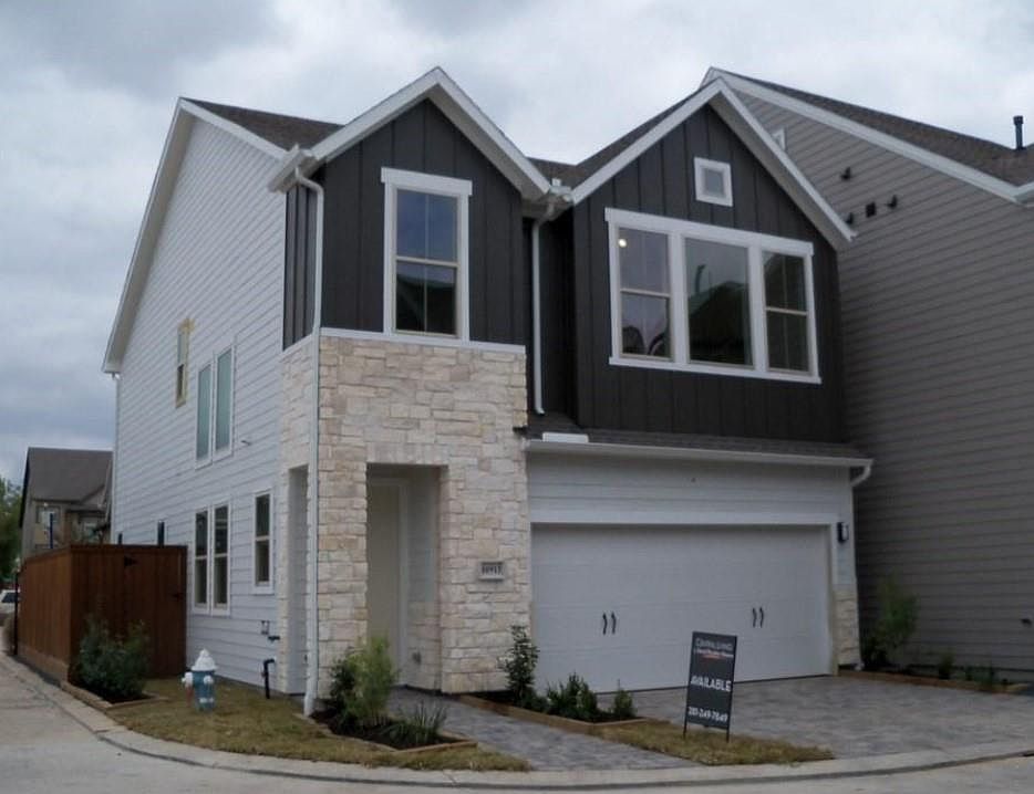 1st image of 10915 Brambling Wood Dr