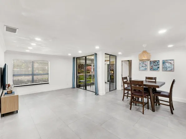 4125 S Carambola Circle #2126, Coconut Creek, FL 33066