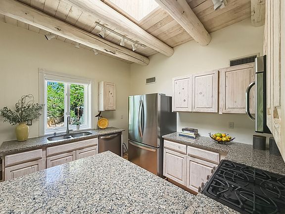 5th image of 624 Paseo De La Cuma APT 13