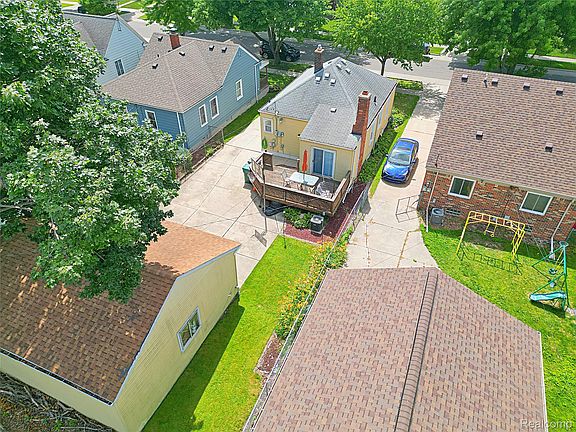 5th image of 3321 Campbell St