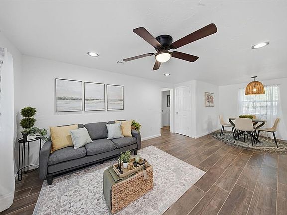 3rd image of 3068 SW 37th Pl