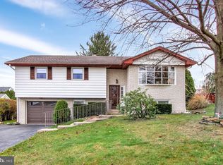 419 Pinehurst Rd, York, PA 17402