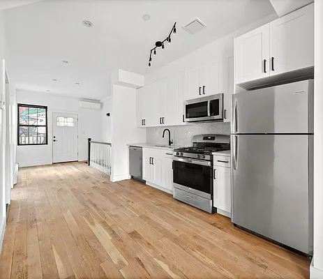 Rented by Living New York | media 1