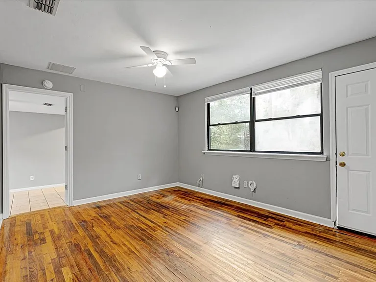 1666 Pepper Dr — Photo 4
