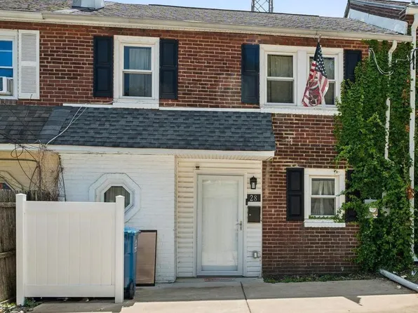 28 Bedford Dr, Wilmington, DE 19809