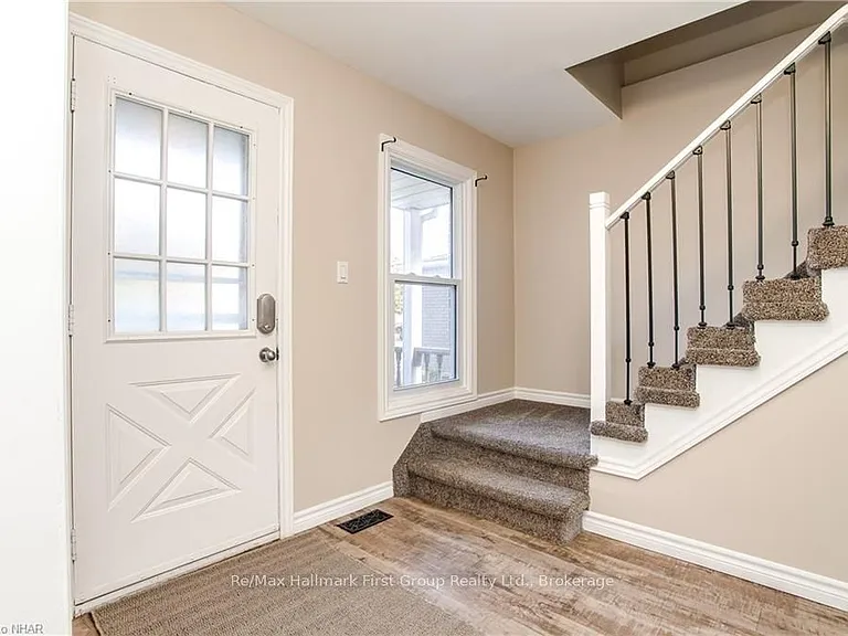 957 Fairbanks Rd — Photo 3