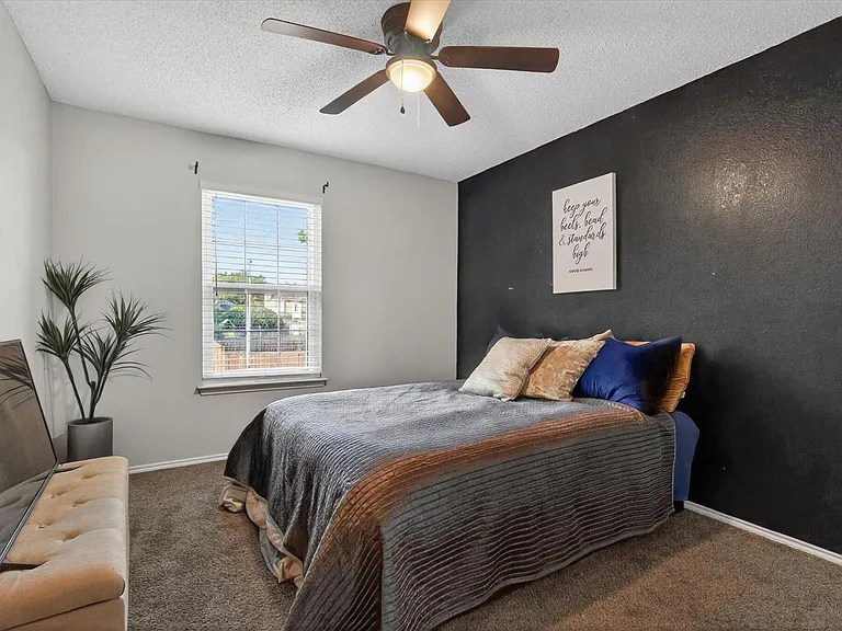5825 Rockport Ln — Photo 24
