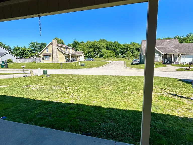 Primrose Dr — Photo 10