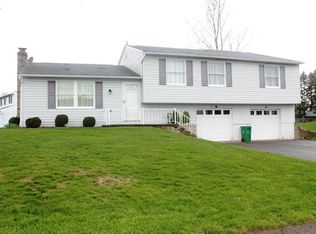 136 Oberlin Dr, Butler, PA