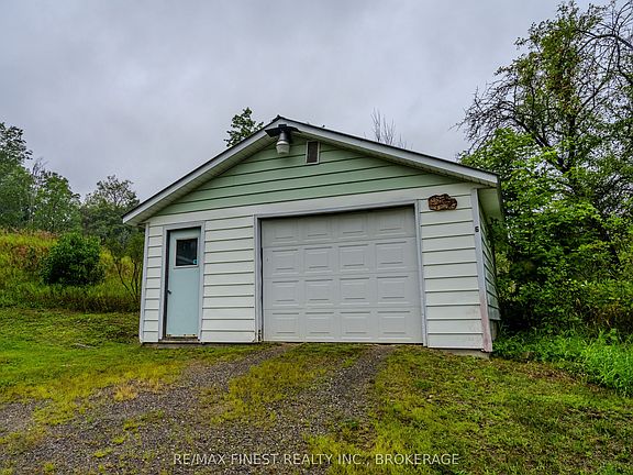 2nd image of 1177 Mountain Rd