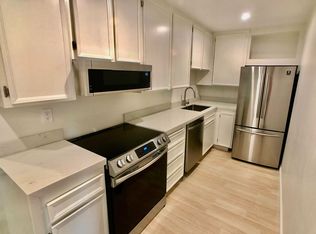 701 N Los Felices Cir W UNIT L214, Palm Springs, CA 92262