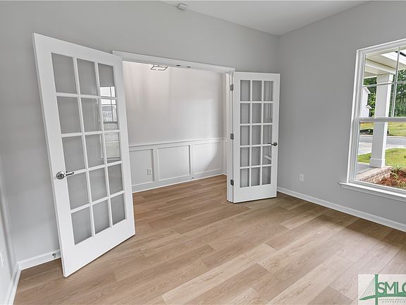 3rd image of 183 Hanover Place