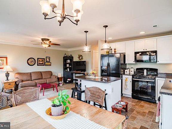 5th image of 7 Creek View Ct