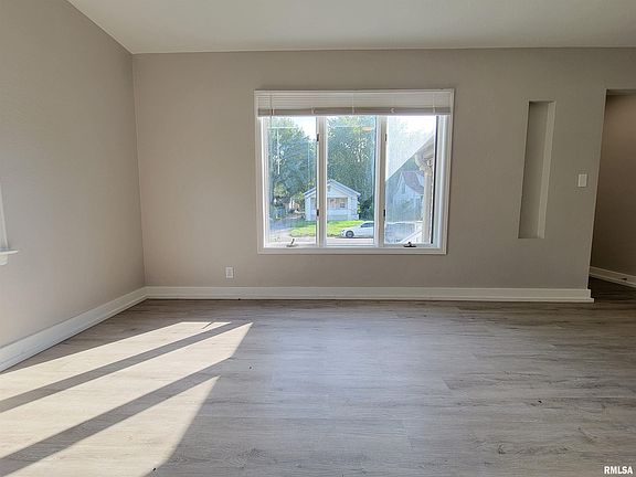 4th image of 2809 N Missouri Ave